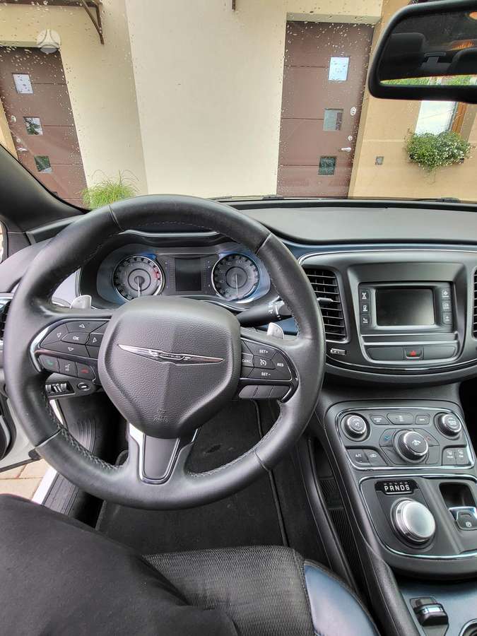 Chrysler 200, 2.4 l., Седан