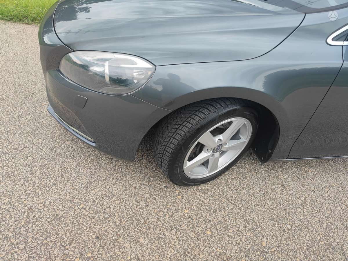 Volvo V40, 2.0 l., Хэтчбек