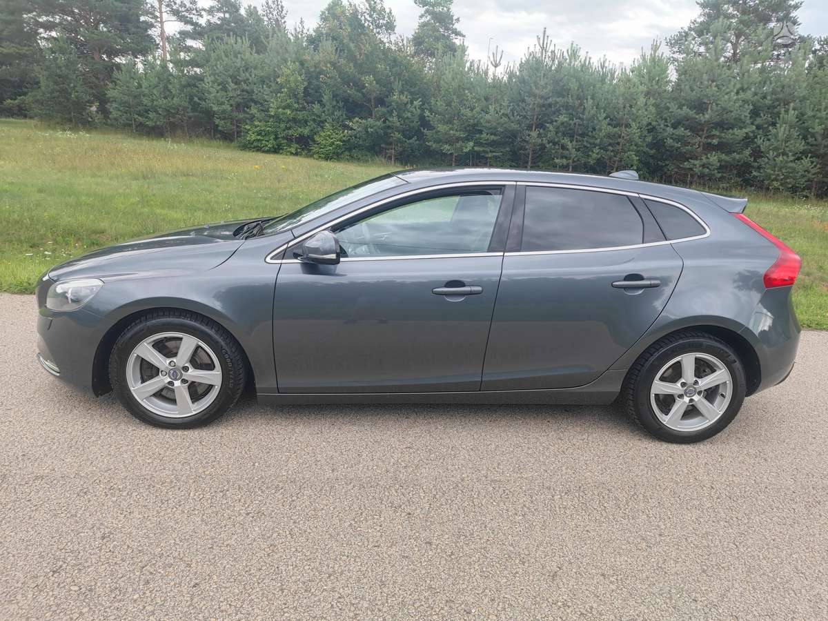 Volvo V40 - 8
