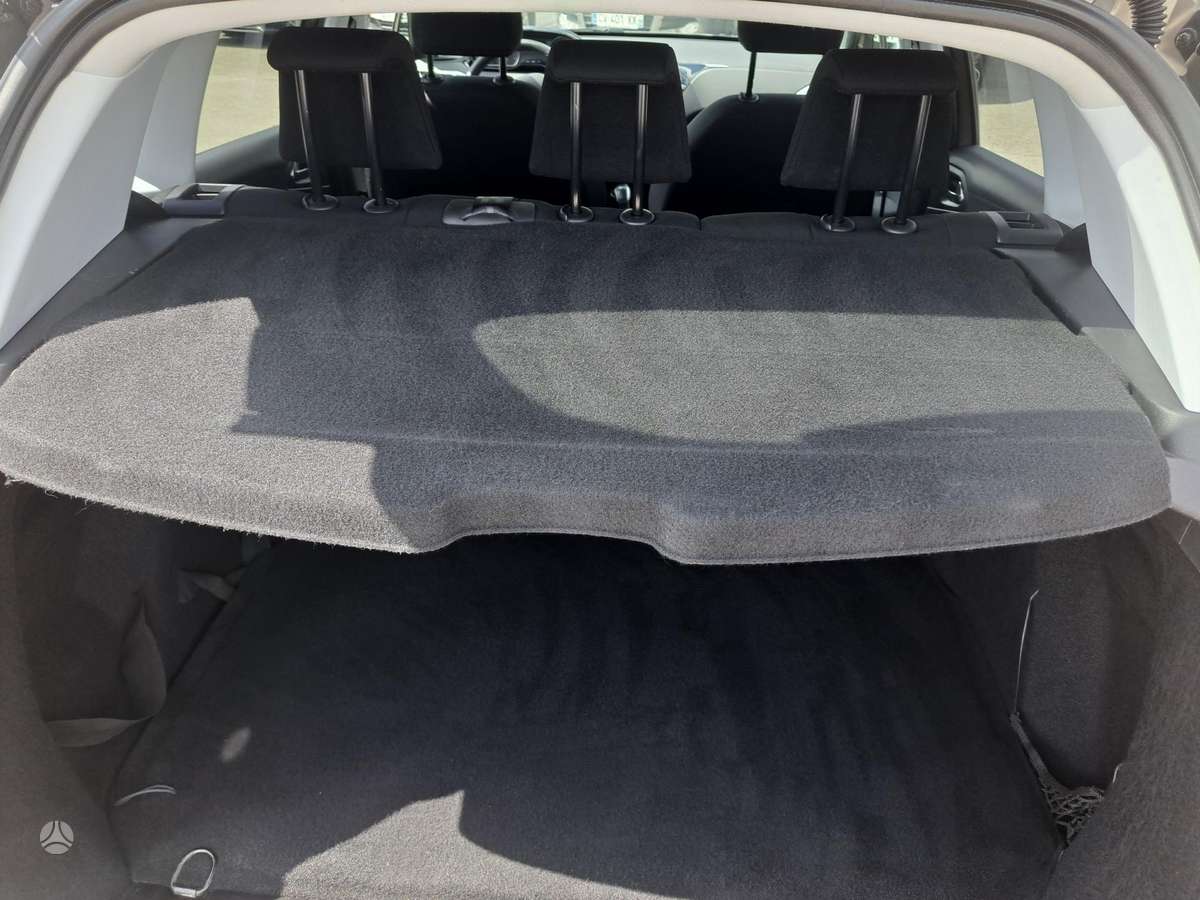 Peugeot 2008, 1.6 l., Универсал