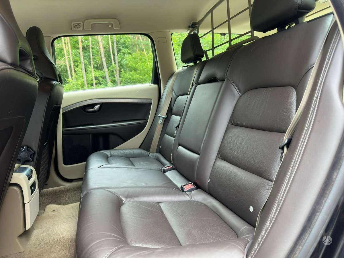 Volvo XC70, 2.0 l., Универсал