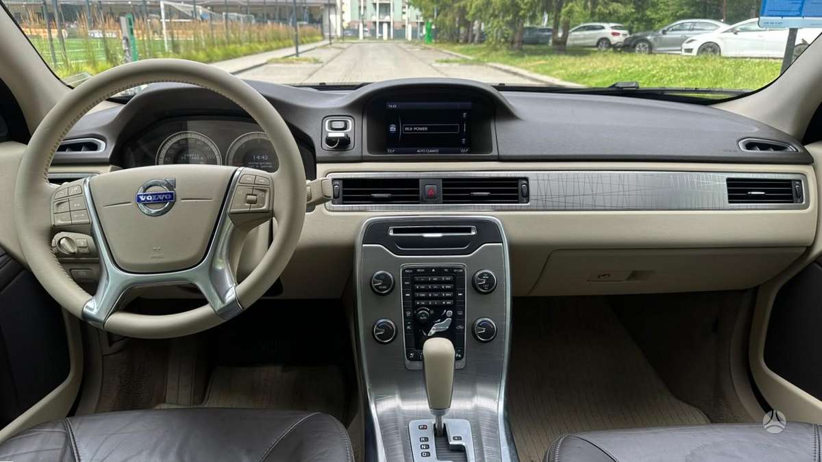 Volvo XC70, 2.0 l., Универсал