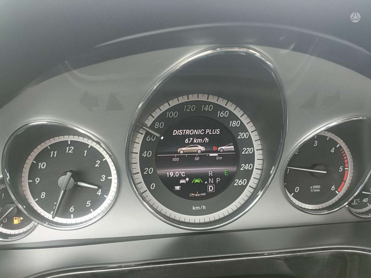 Mercedes-Benz E220, 2.1 l., Универсал