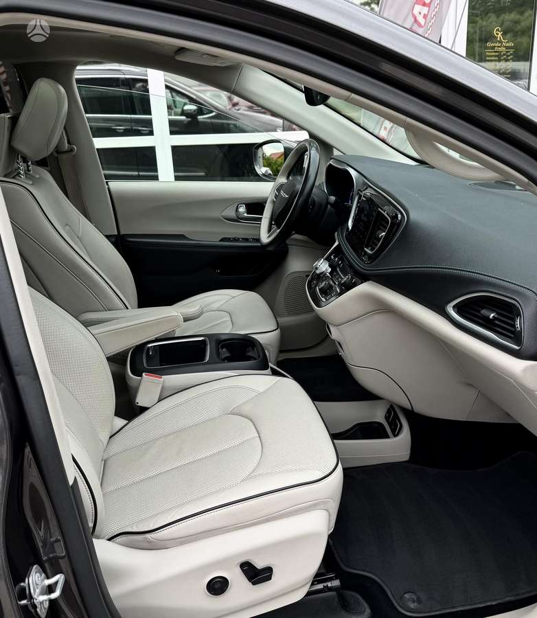 Chrysler Pacifica, 3.6 l., Минивэн