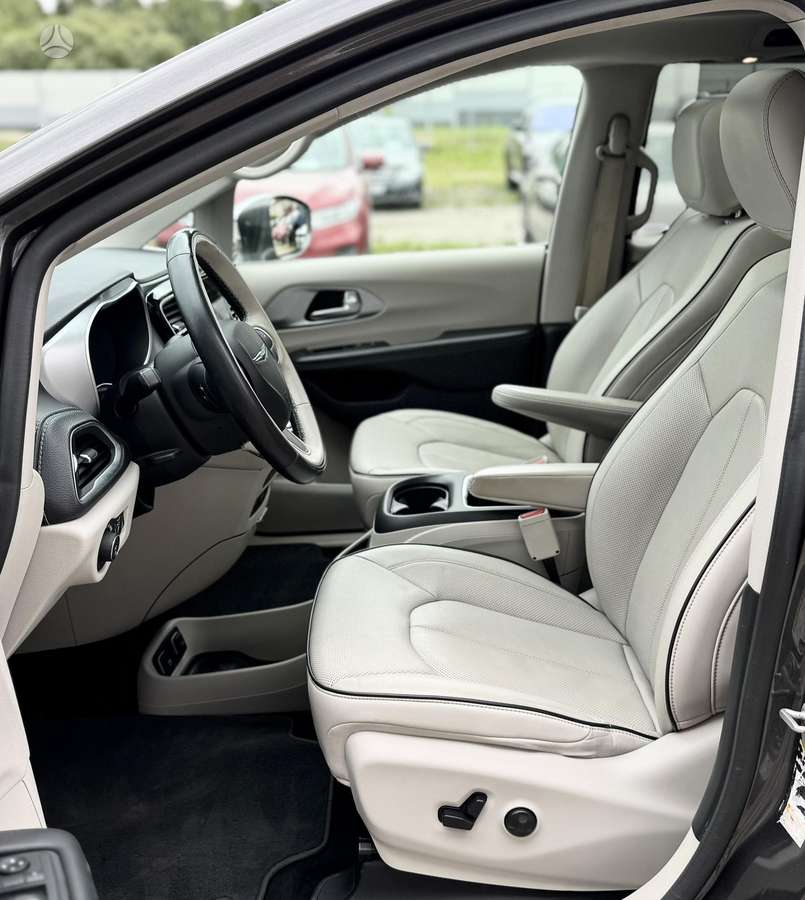 Chrysler Pacifica, 3.6 l., Минивэн