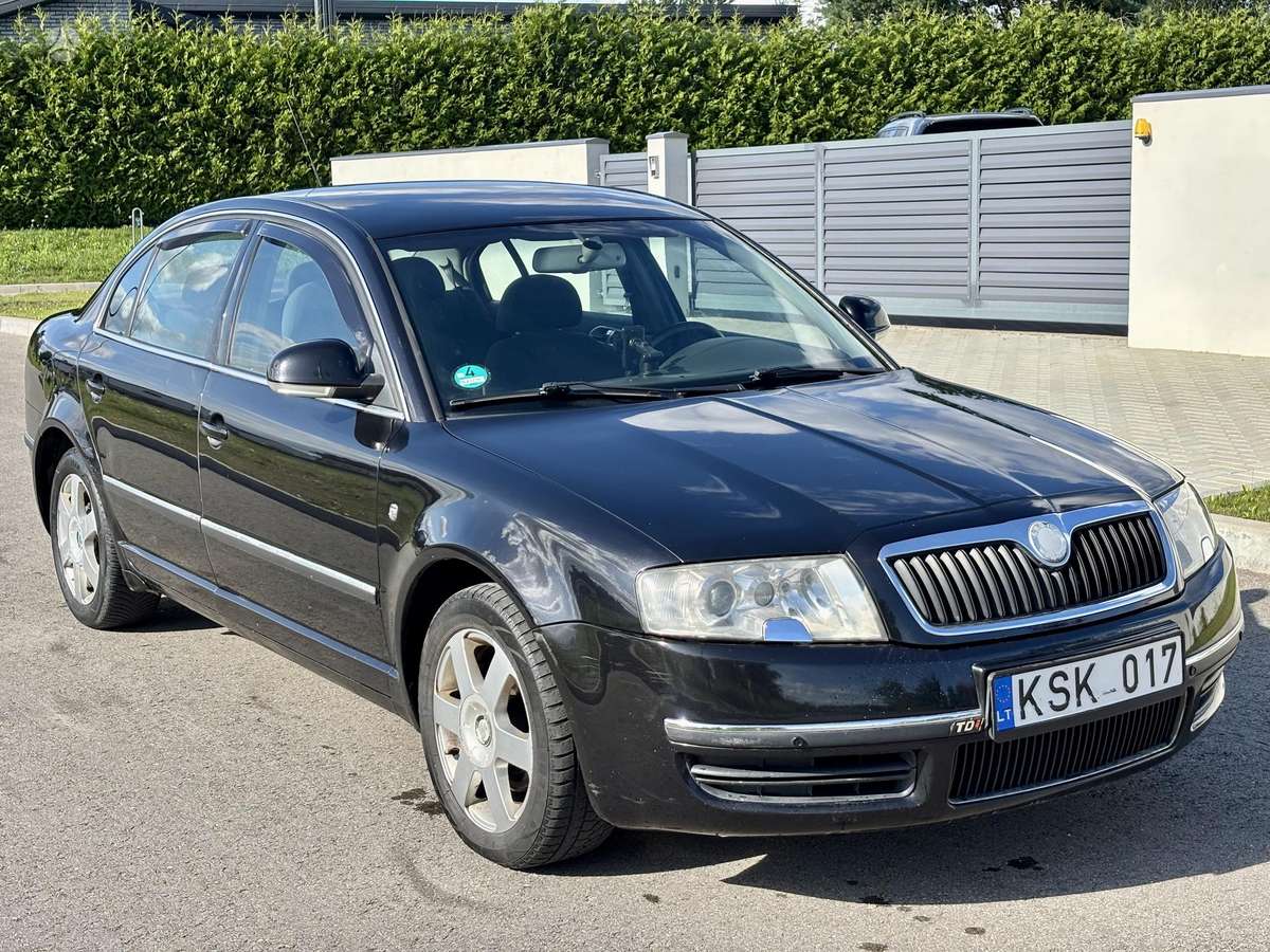 Skoda Superb, 2.0 l., Седан