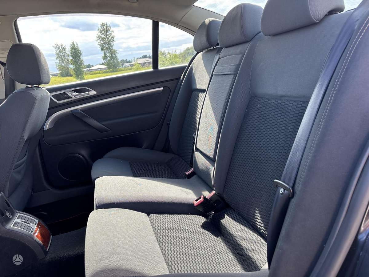 Skoda Superb, 2.0 l., Седан