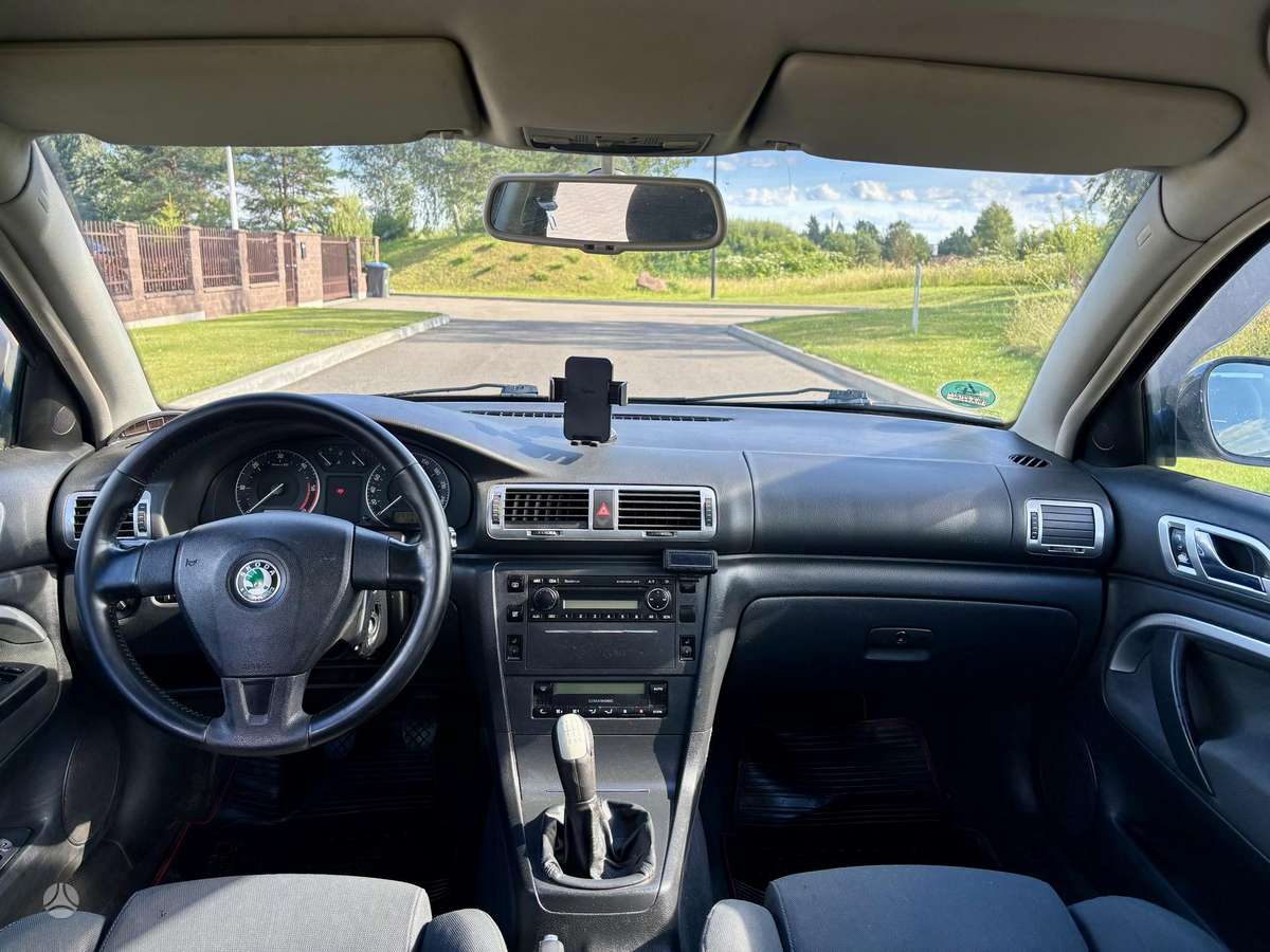 Skoda Superb, 2.0 l., Седан