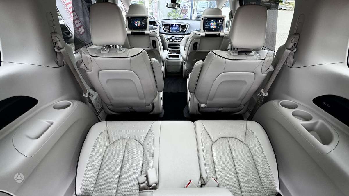 Chrysler Pacifica, 3.6 l., Минивэн