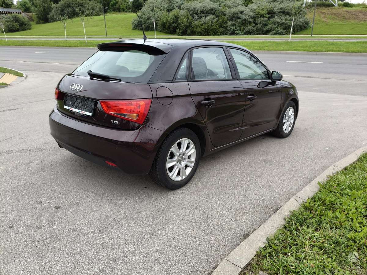 Audi A1, 1.6 l., Хэтчбек