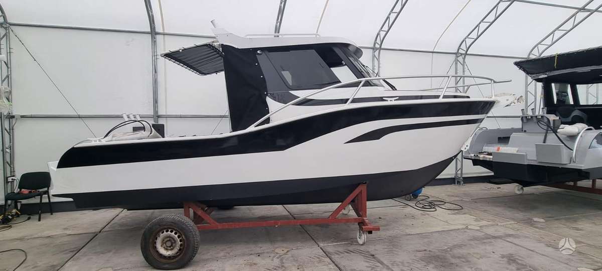 Alorox BL650, yachts / cruisers