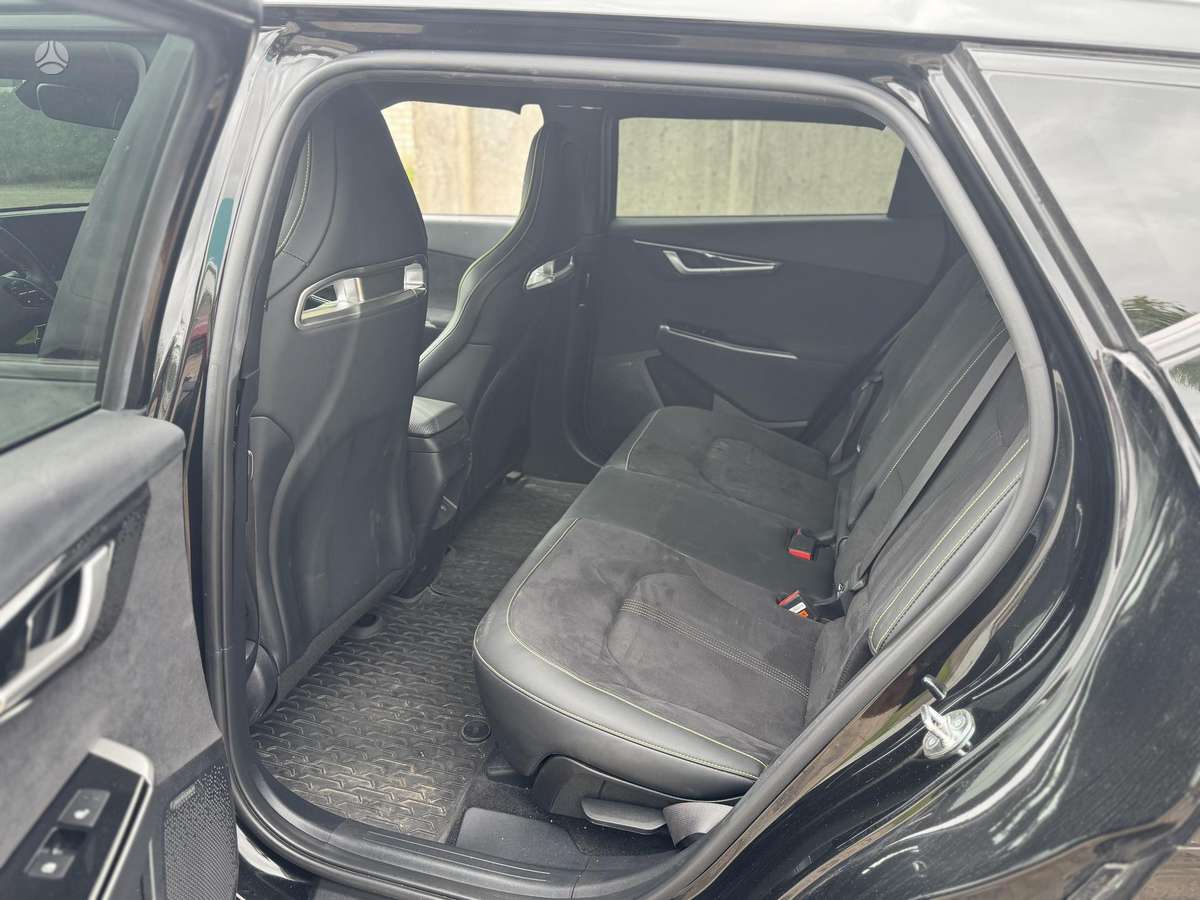 Kia EV6, Хэтчбек