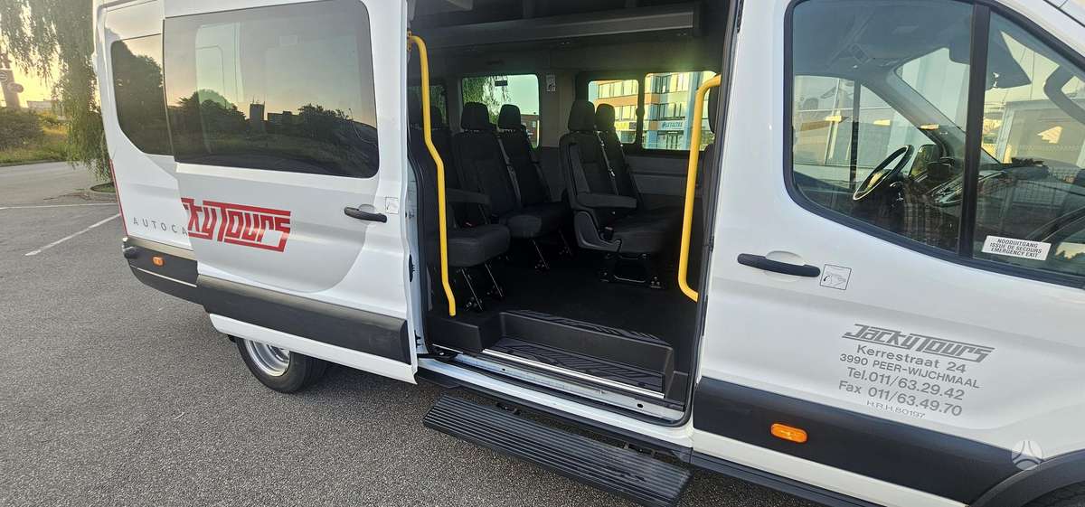 Ford Transit, passenger minibus