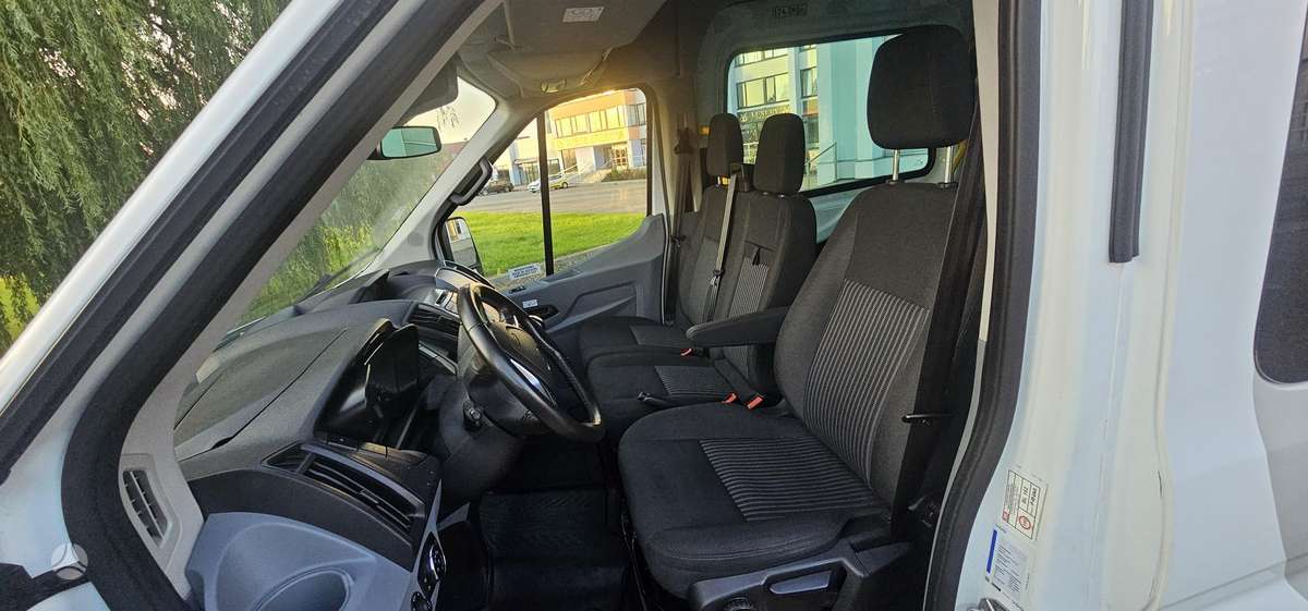 Ford Transit, keleivinis mikroautobusas