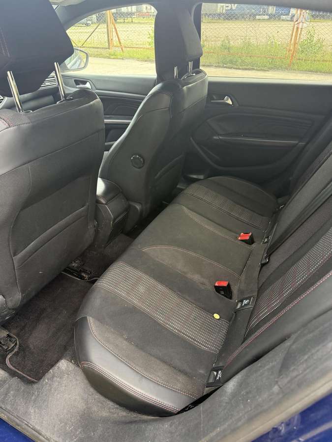 Peugeot 308, 1.2 l., hatchback