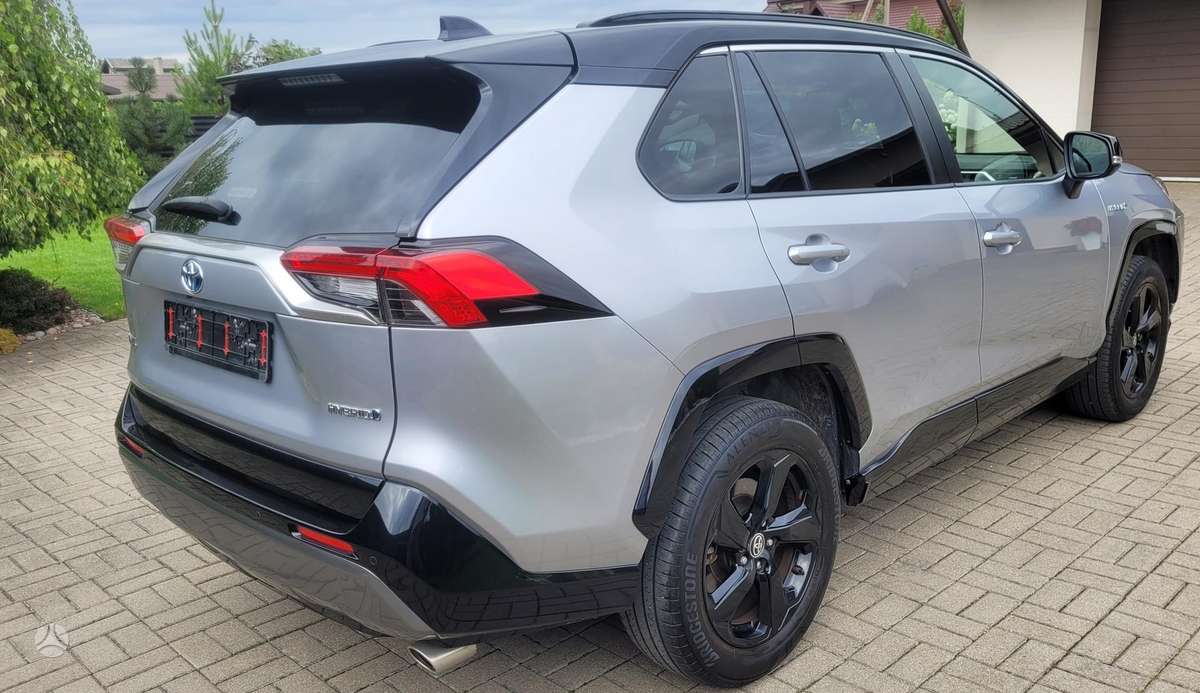 Toyota RAV4 - 6