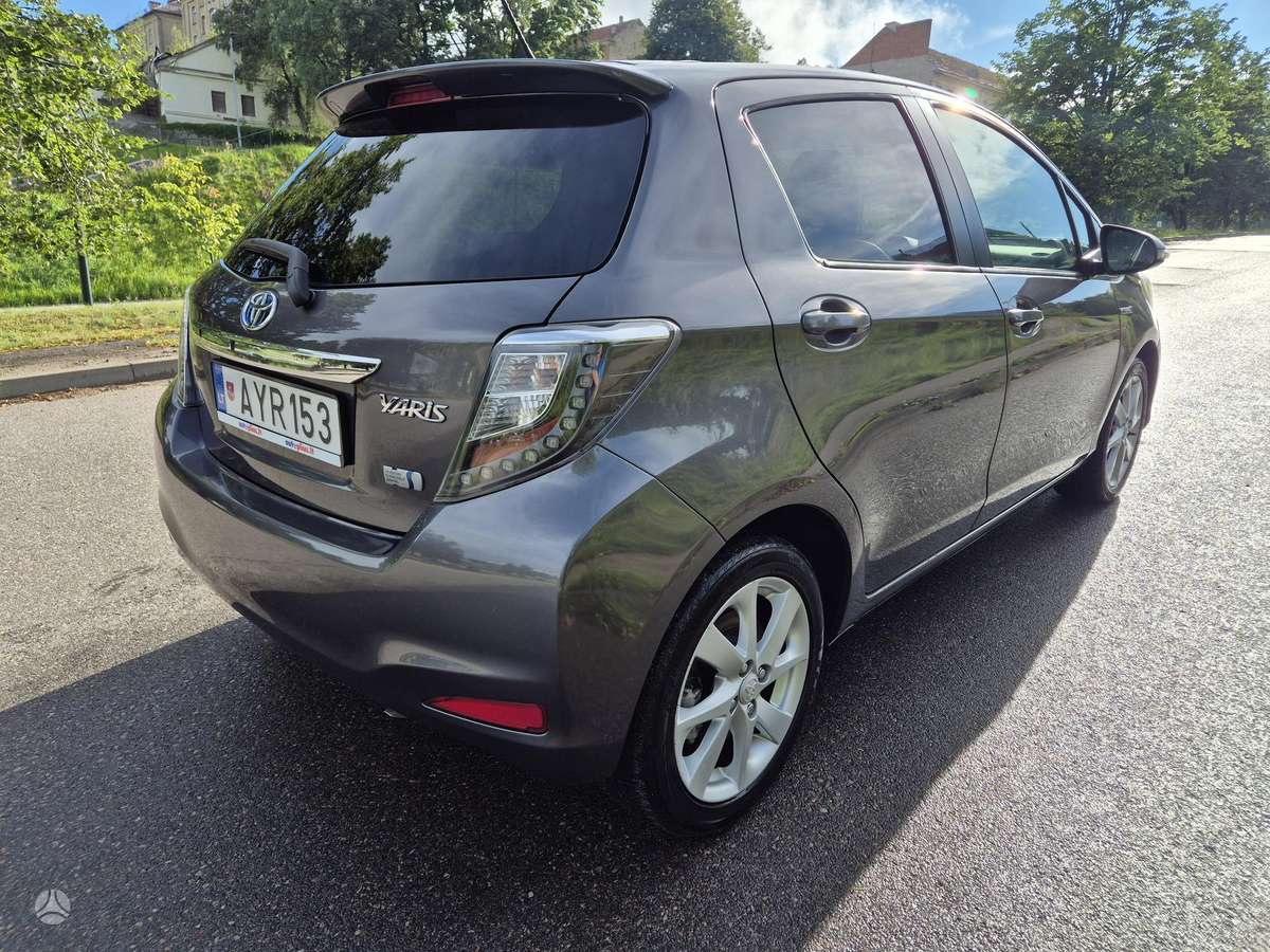 Toyota Yaris, 1.5 l., Хэтчбек