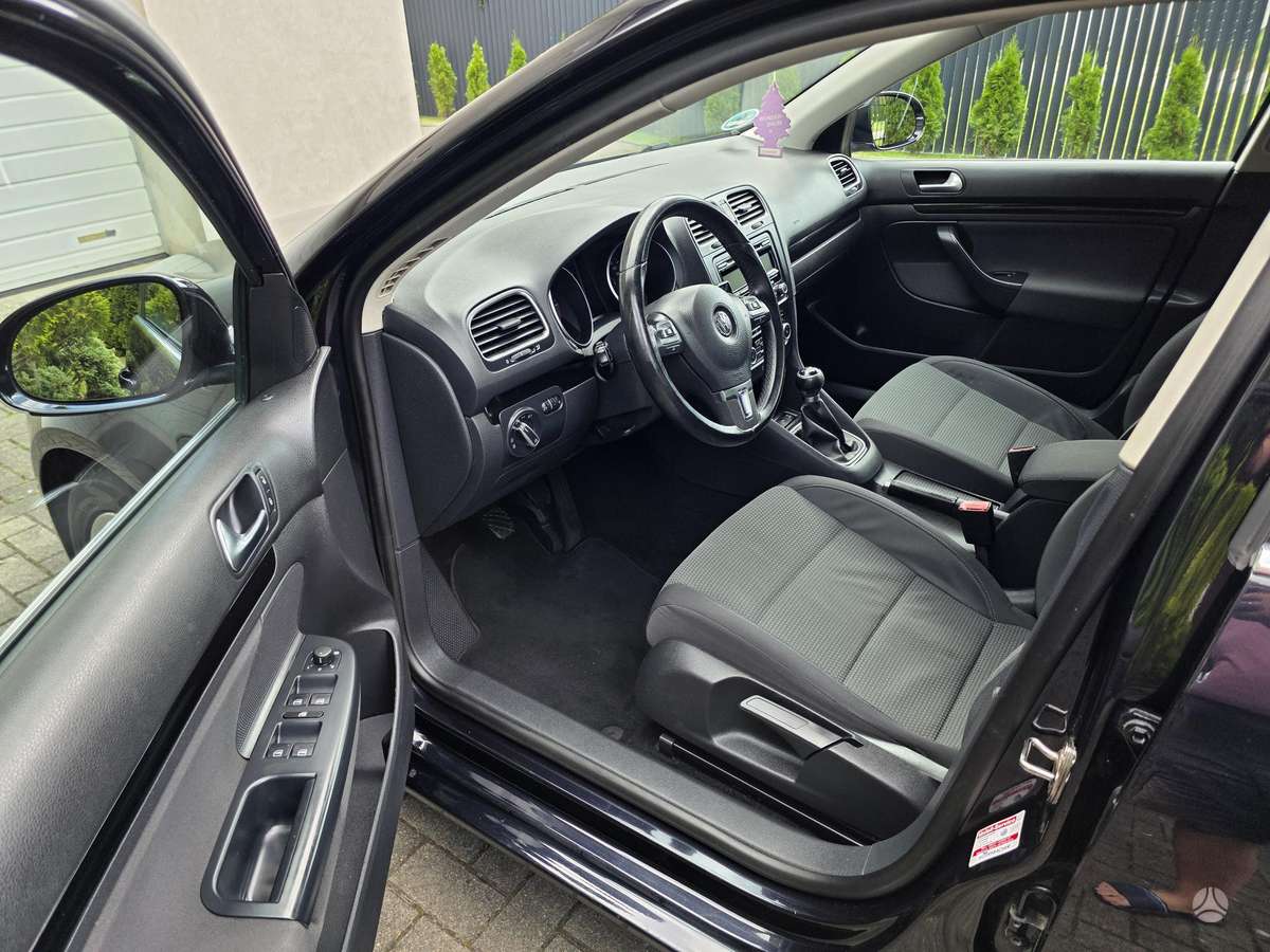 Volkswagen Golf - 9