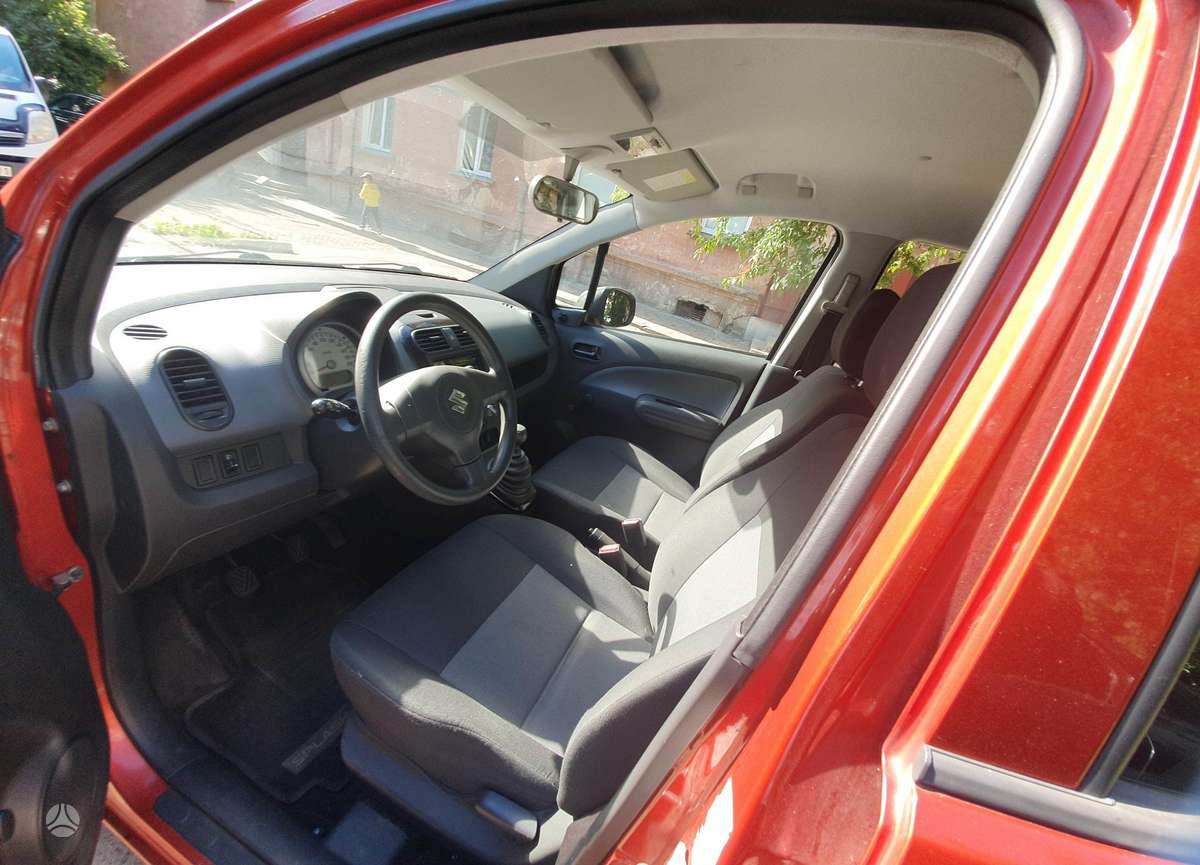 Suzuki Splash, 1.0 l., mpv / minivan