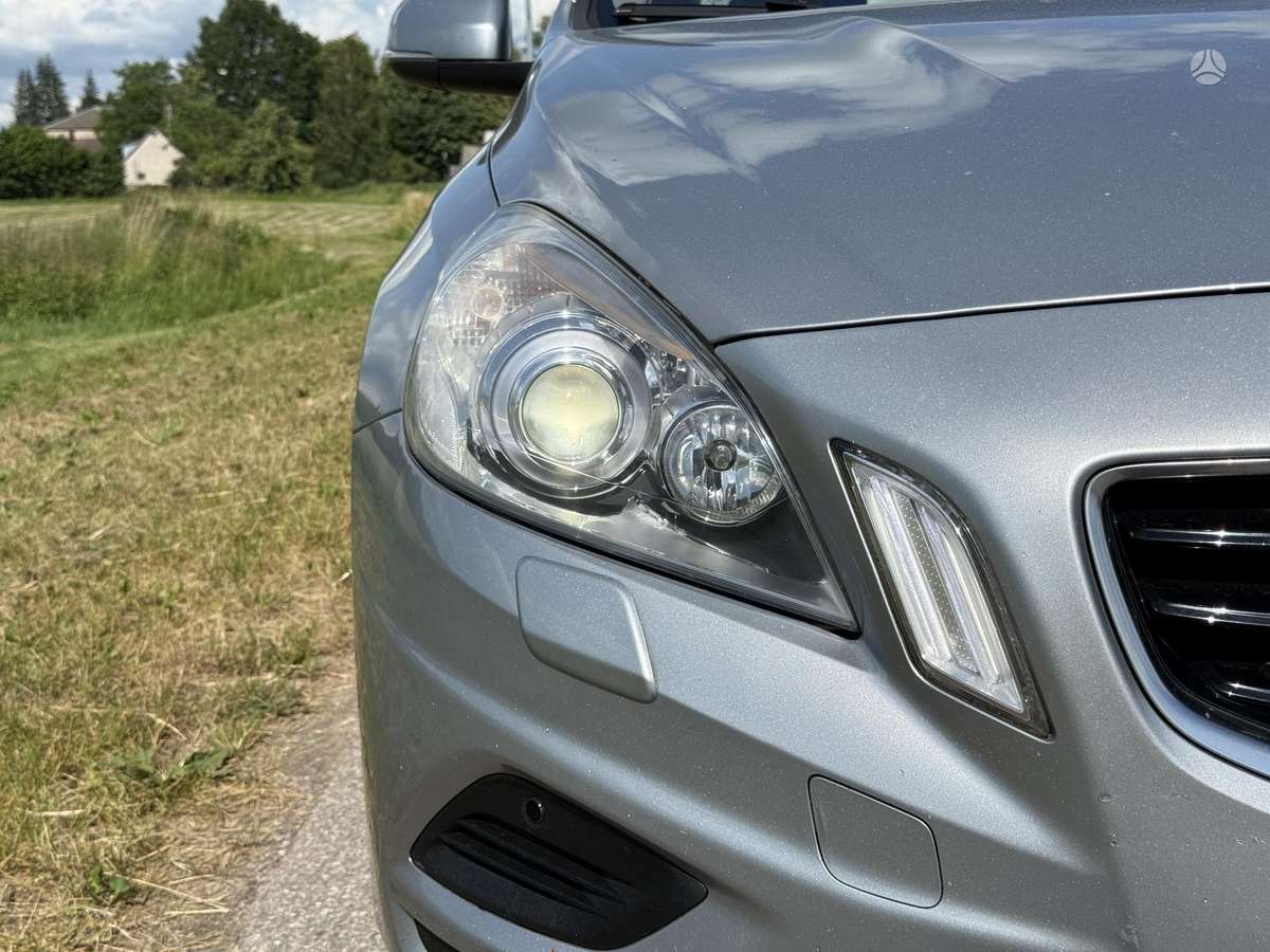 Volvo S60, 2.0 l., Седан