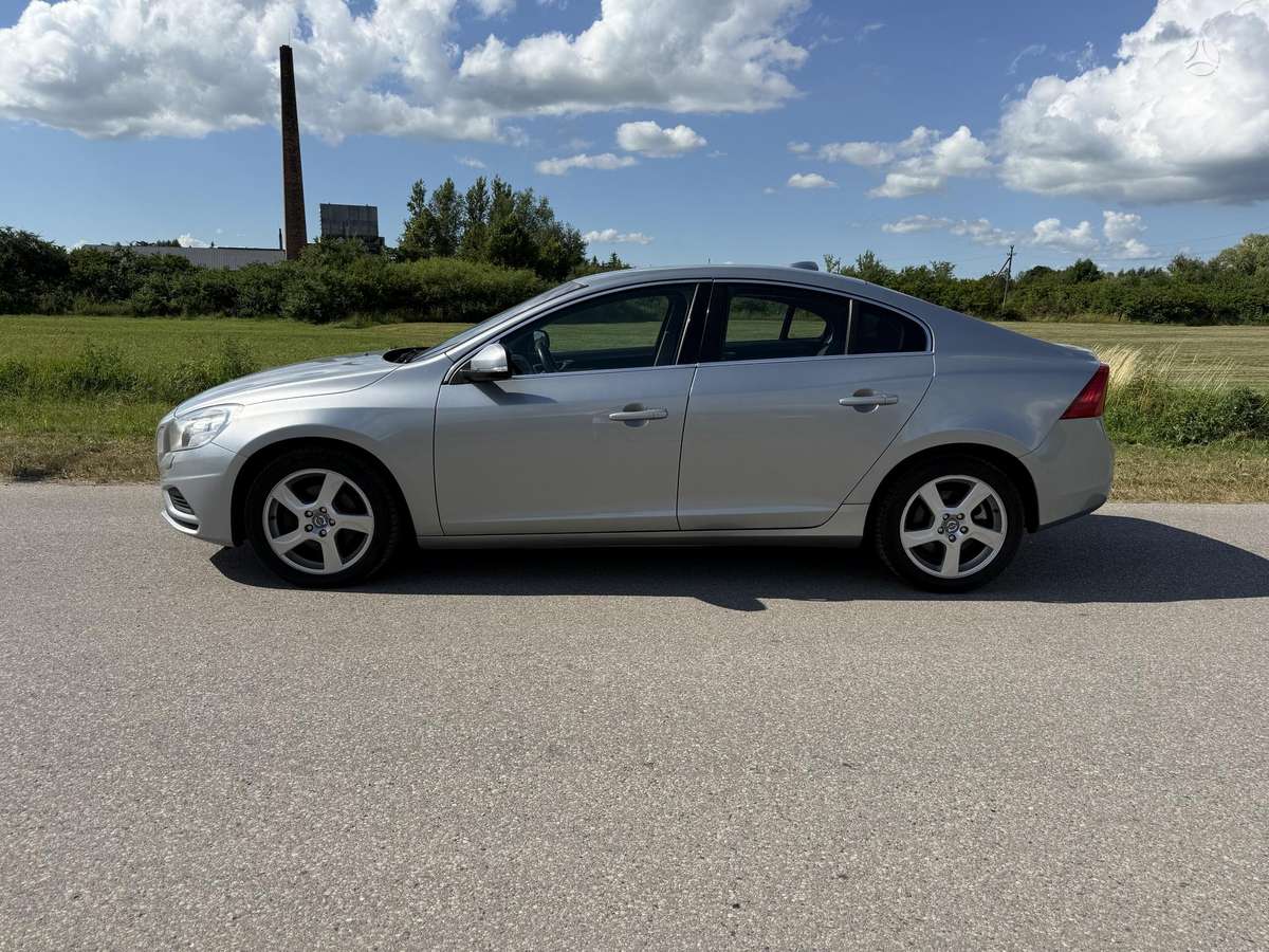 Volvo S60, 2.0 l., Седан