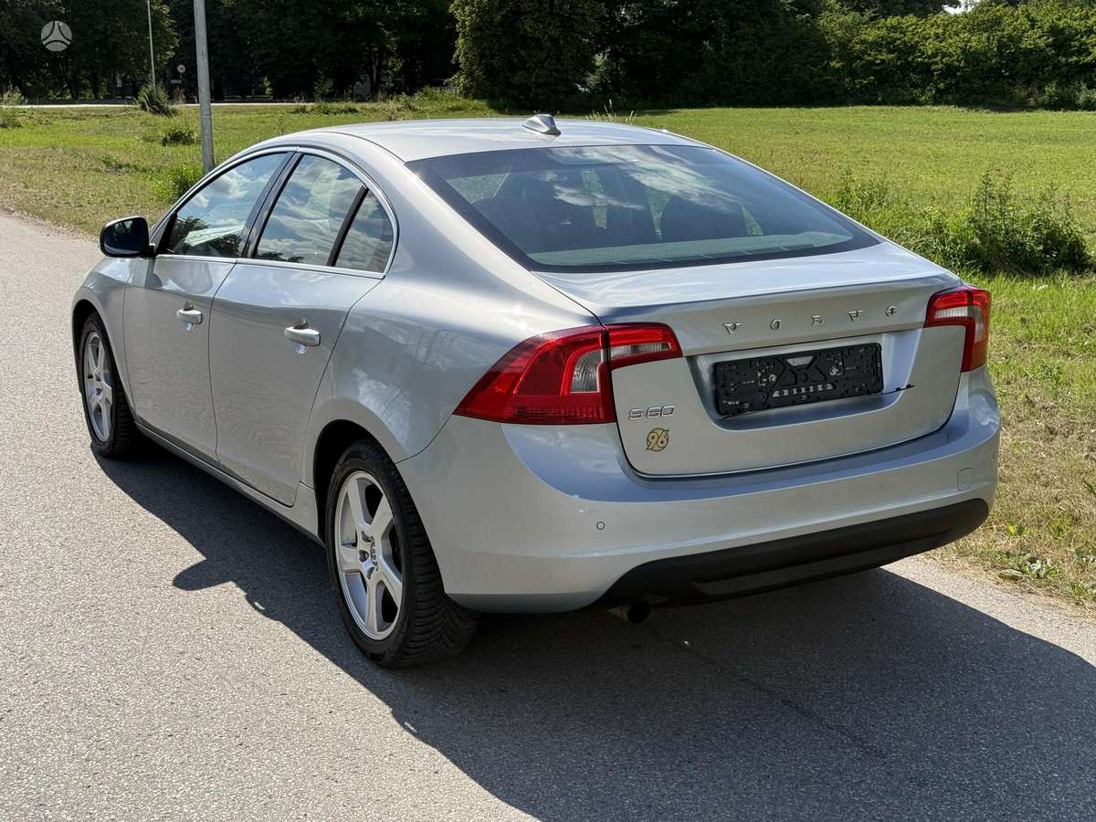 Volvo S60, 2.0 l., Седан