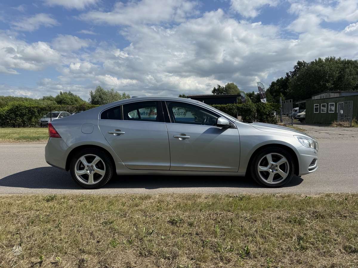 Volvo S60, 2.0 l., Седан