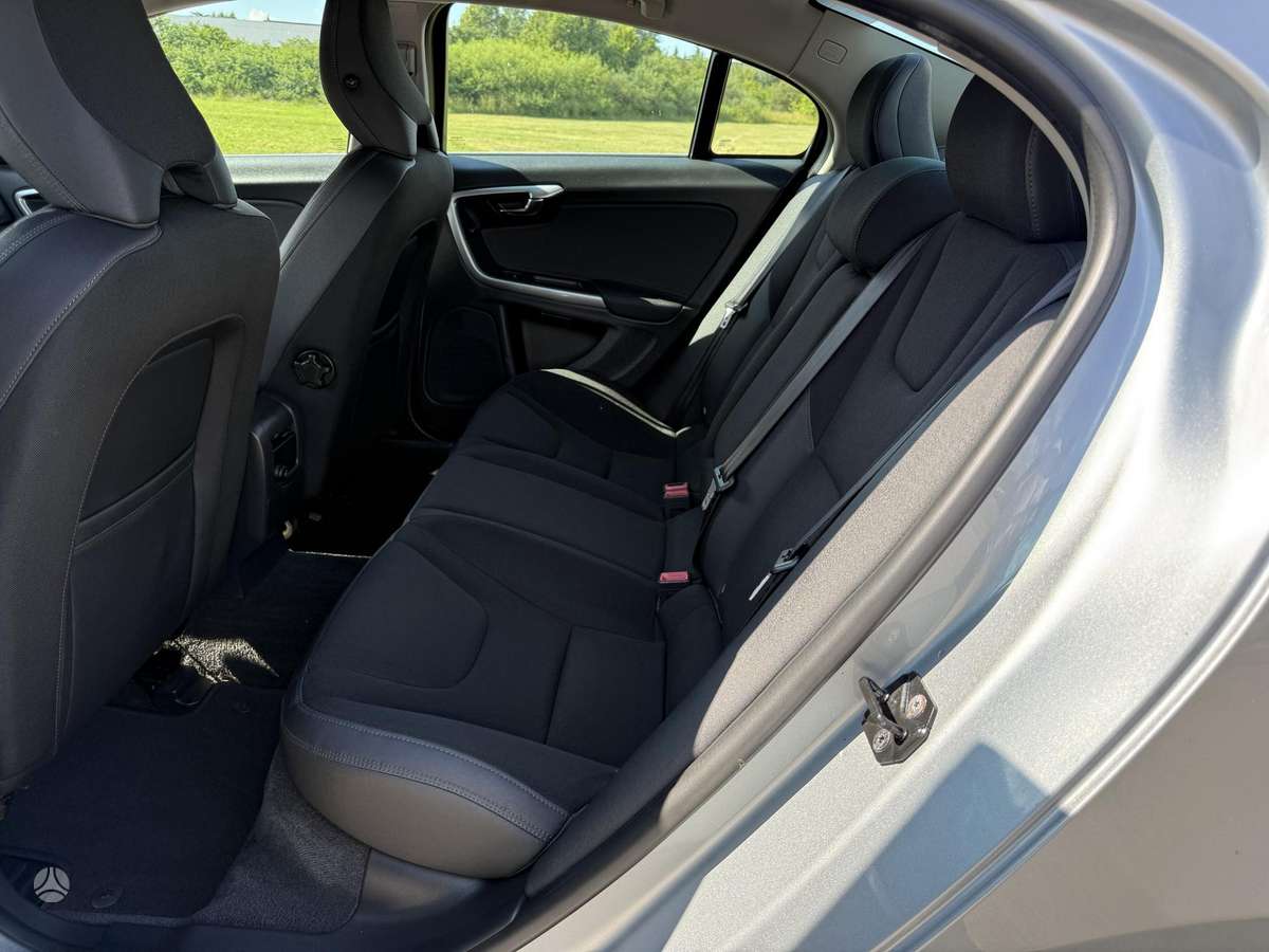 Volvo S60, 2.0 l., Седан