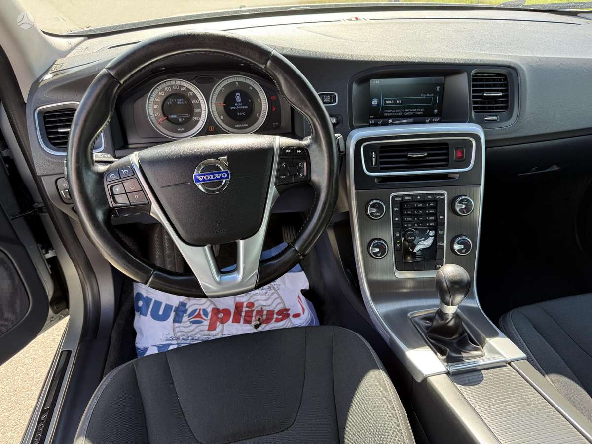 Volvo S60, 2.0 l., Седан