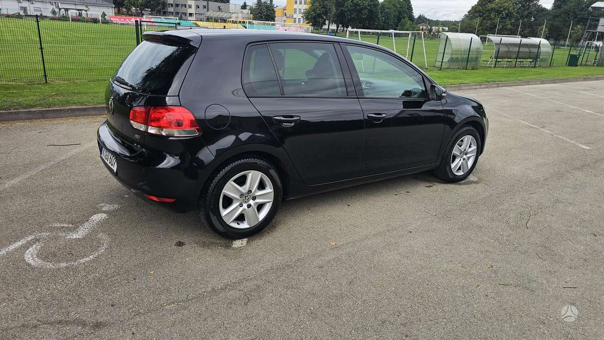 Volkswagen Golf - 5