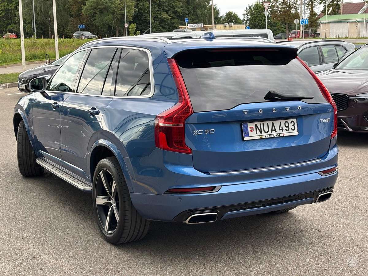 Volvo XC90, 2.0 l., off-road / crossover