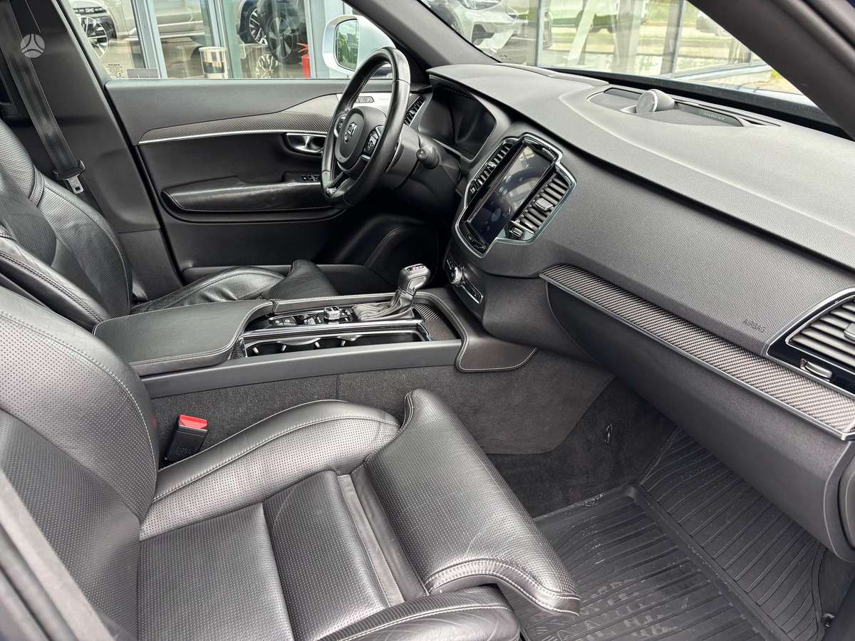 Volvo XC90 - 5
