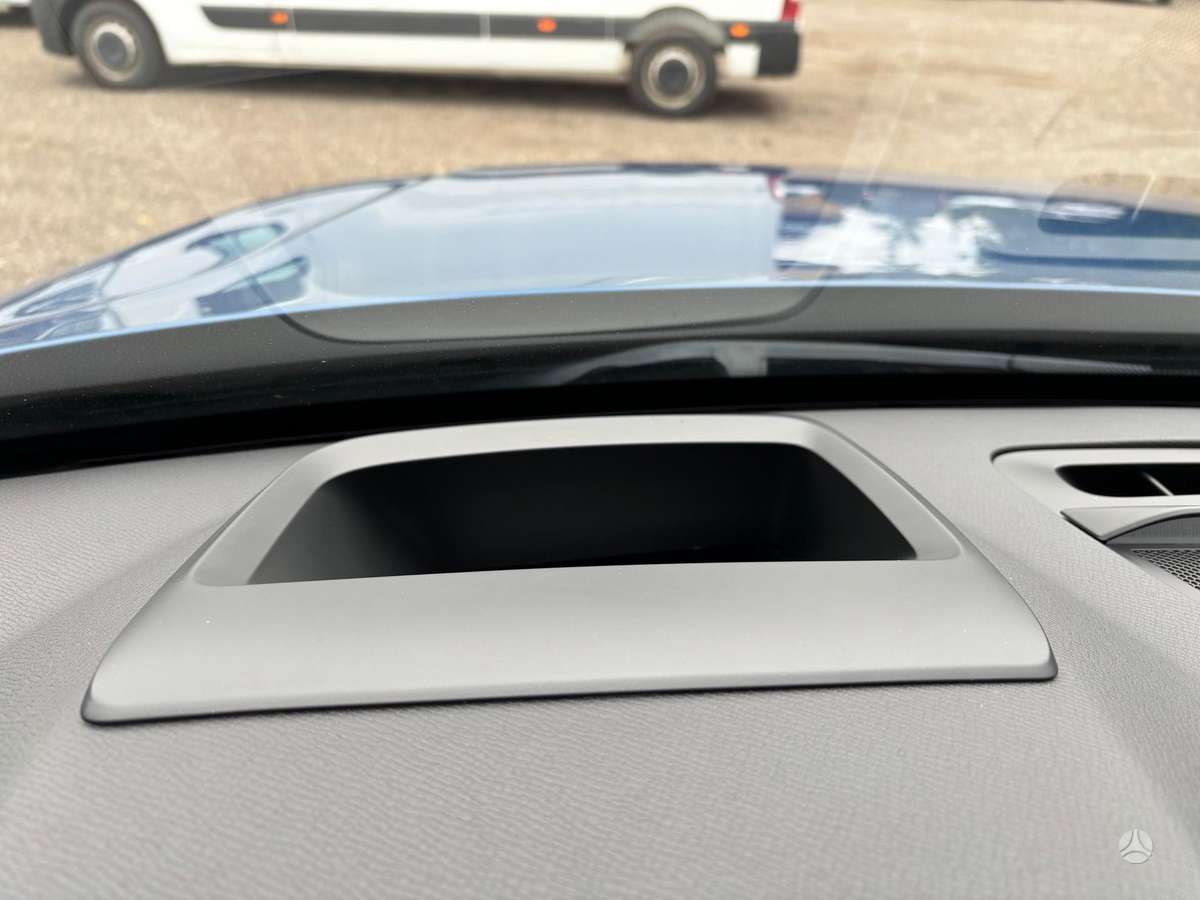 Volvo XC90, 2.0 l., off-road / crossover