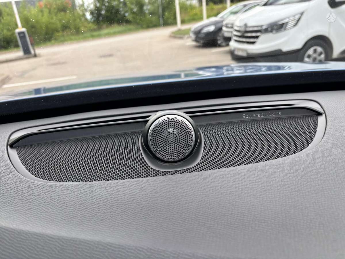 Volvo XC90, 2.0 l., off-road / crossover