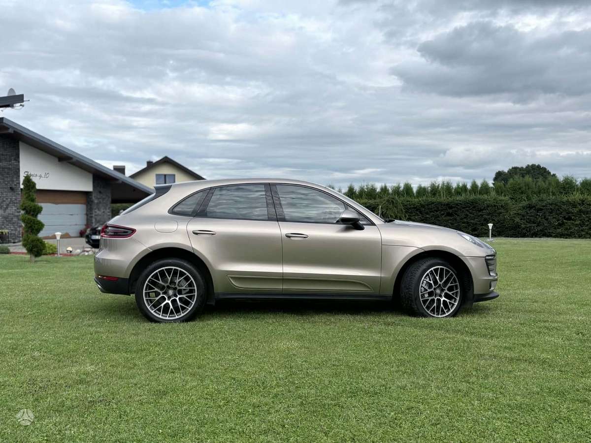Porsche Macan - 2