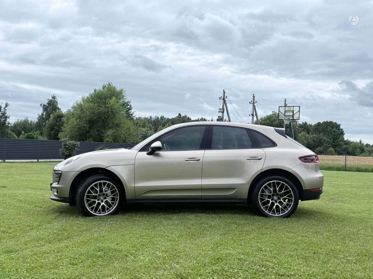 Porsche Macan - 4