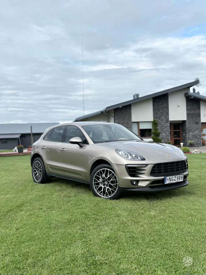 Porsche Macan - 1