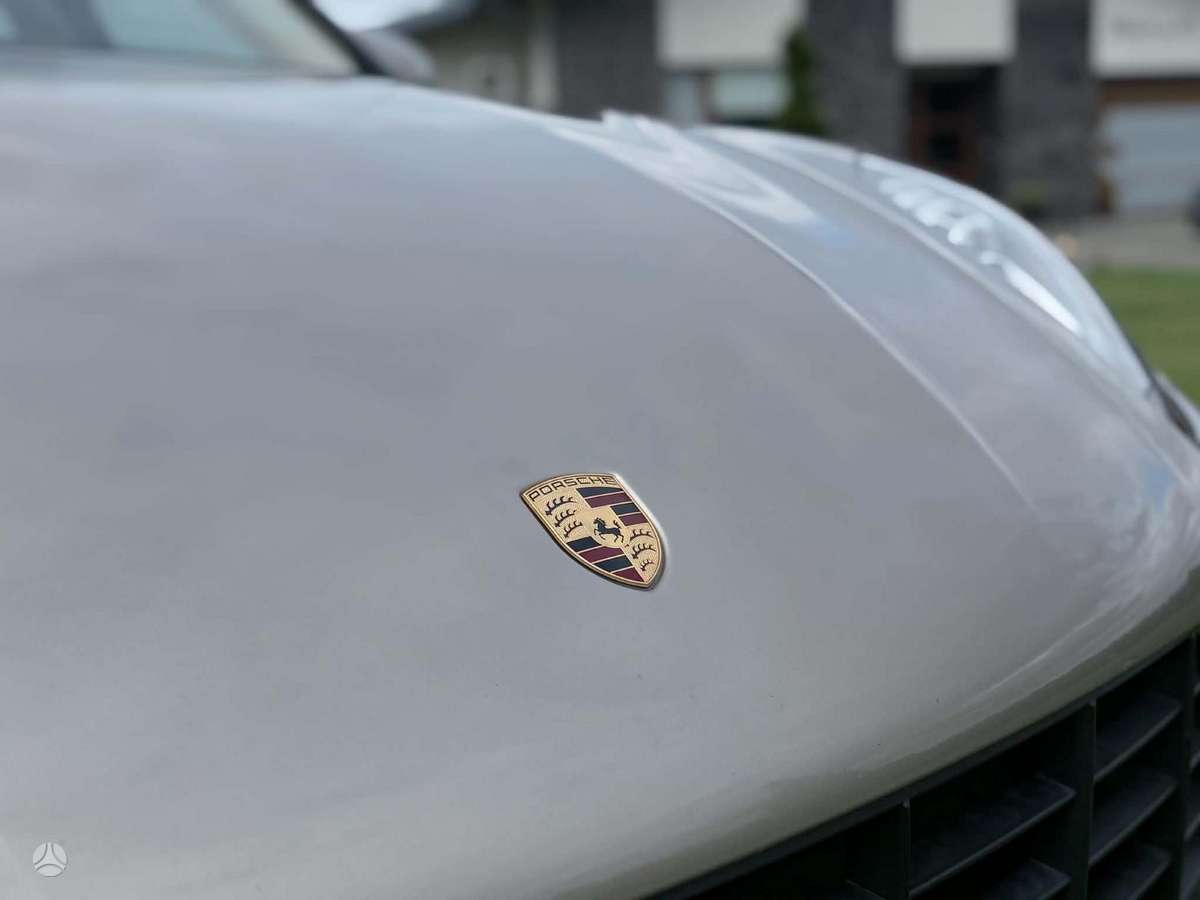 Porsche Macan - 9