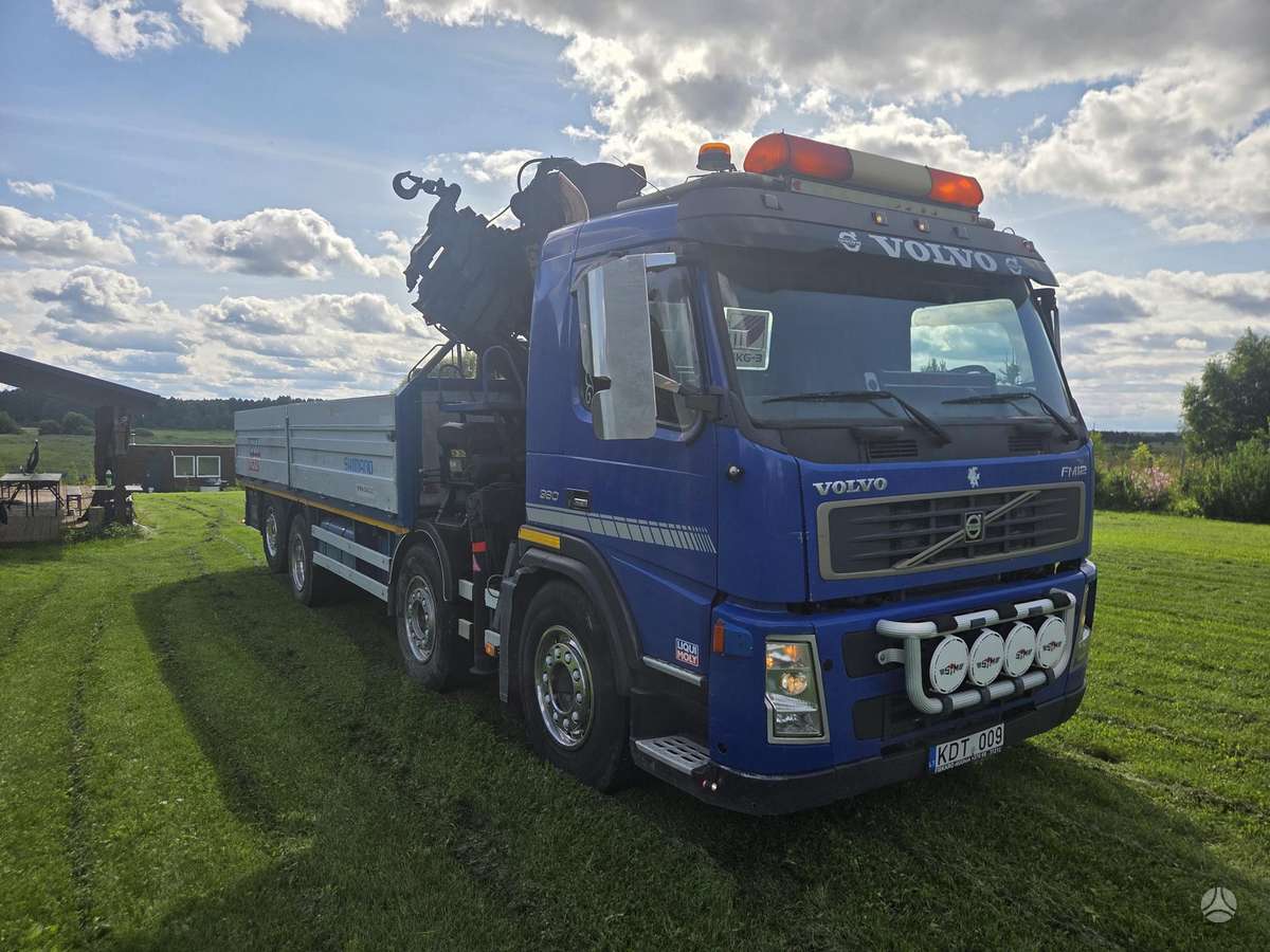 Volvo FM 12, su kranu