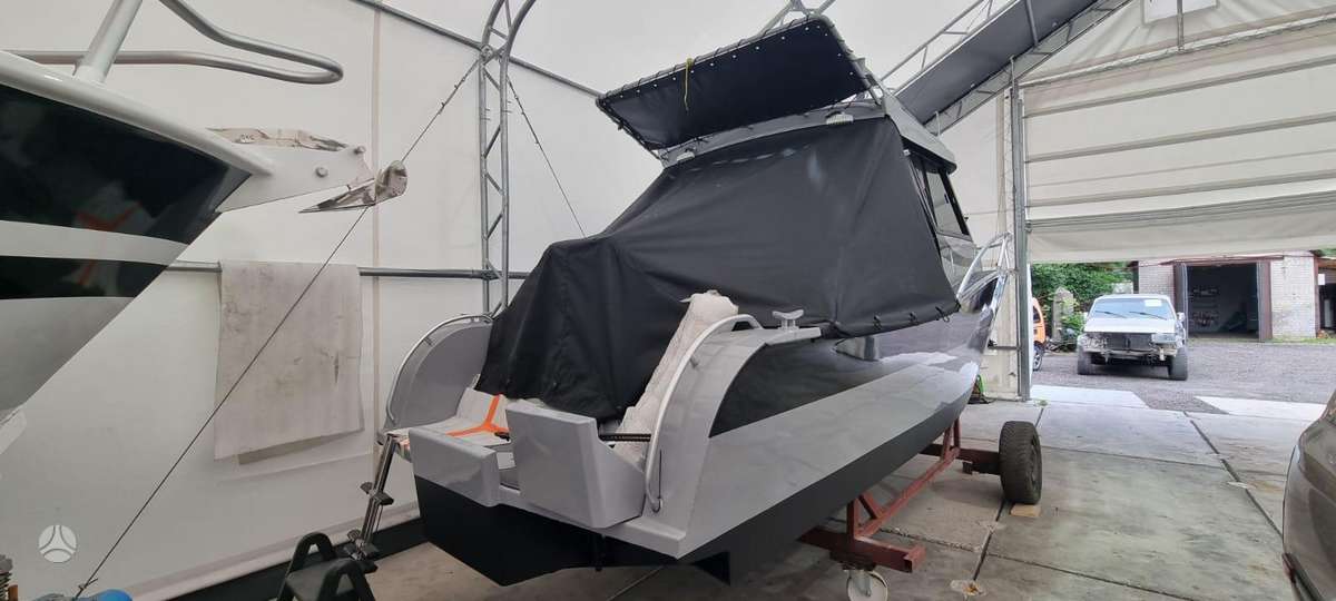 Alorox BL650, yachts / cruisers