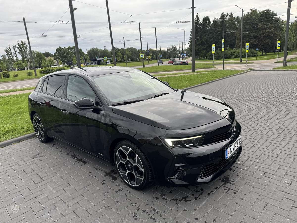 Opel Astra, 1.2 l., hatchback