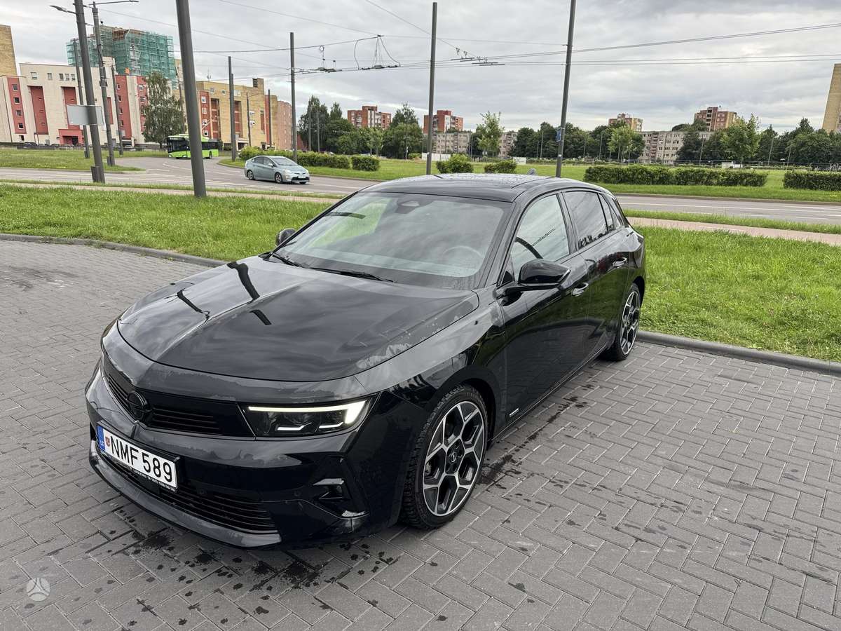 Opel Astra, 1.2 l., hatchback