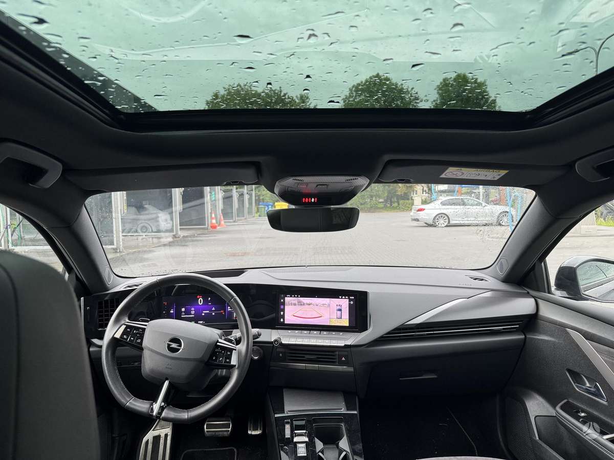 Opel Astra, 1.2 l., Хэтчбек