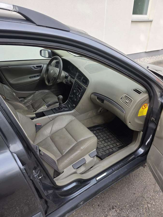 Volvo V70, 2.4 l., wagon