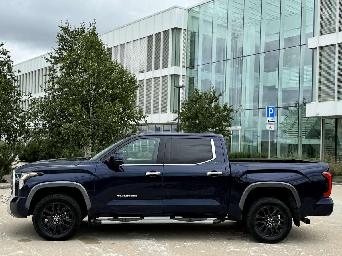 Toyota Tundra - 4