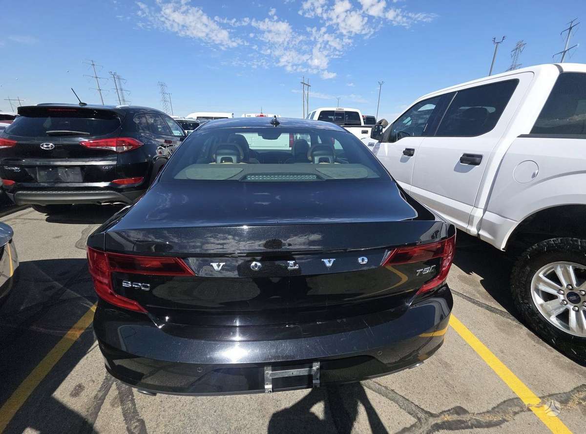 Volvo S90, 2.0 l., Седан