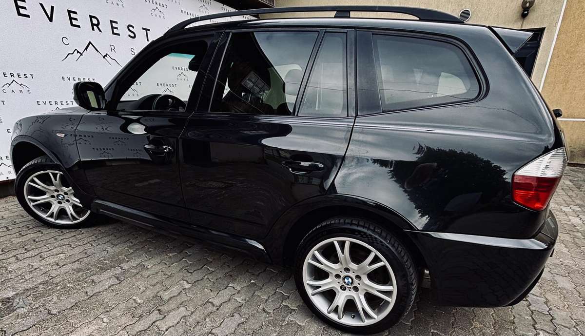 BMW X3, off-road / crossover