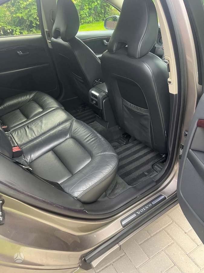 Volvo S80, 2.4 l., Седан