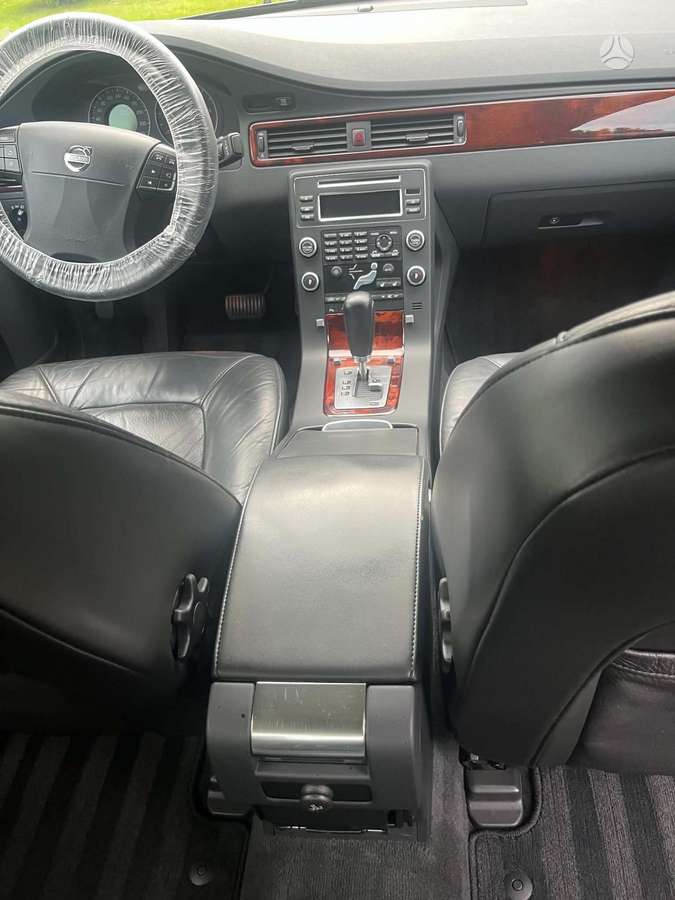 Volvo S80, 2.4 l., Седан