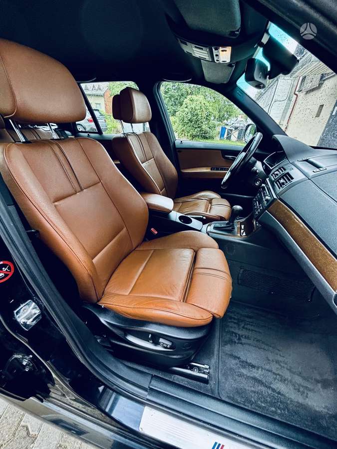 BMW X3, off-road / crossover